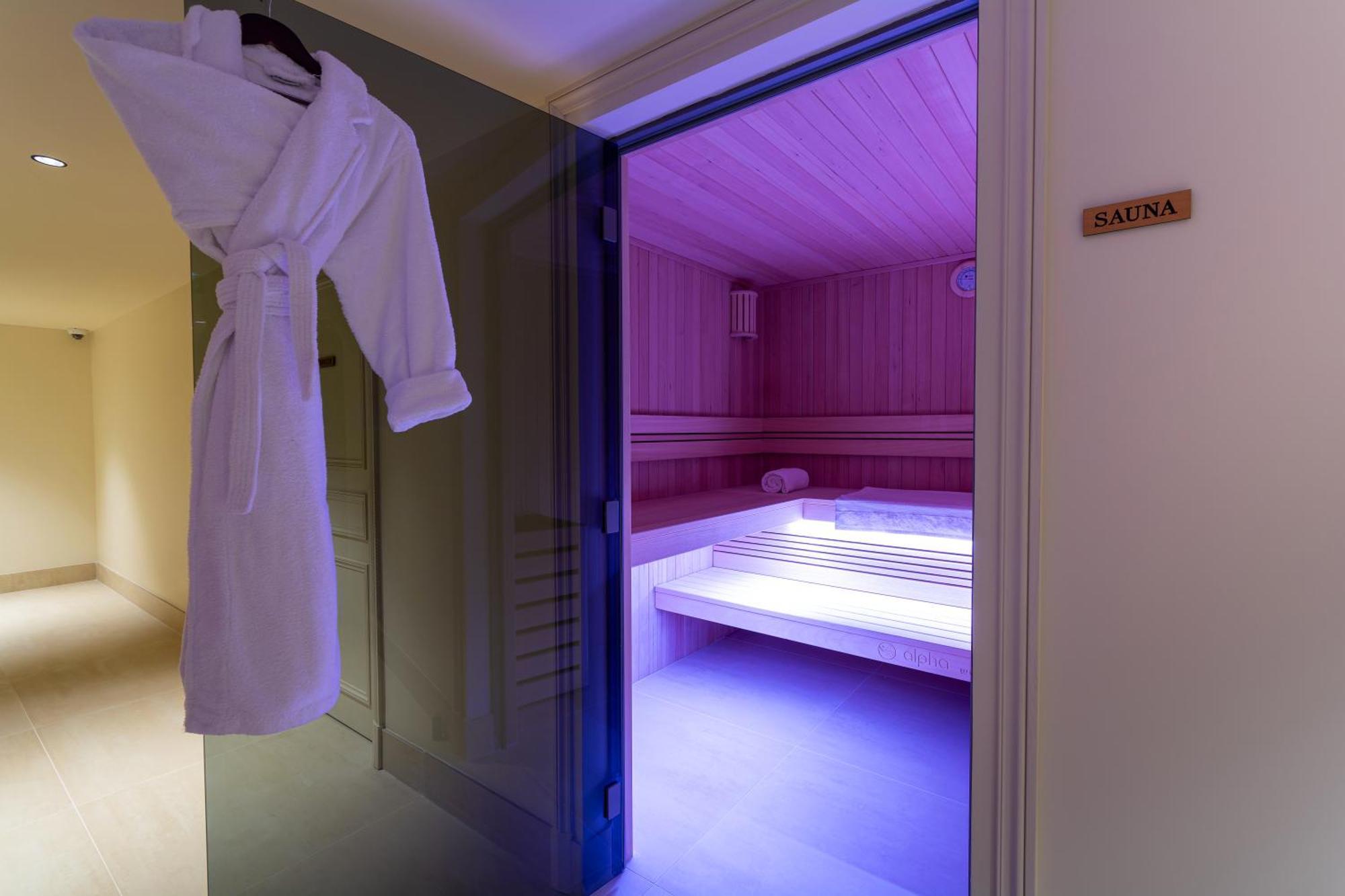Hotel & Spa Napoleon Fontainebleau Eksteriør billede